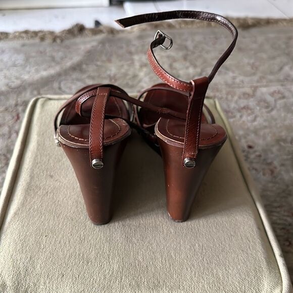 Dolce & Gabbana leather and wood strap wedges. 4” heels. - Picture 6 of 8